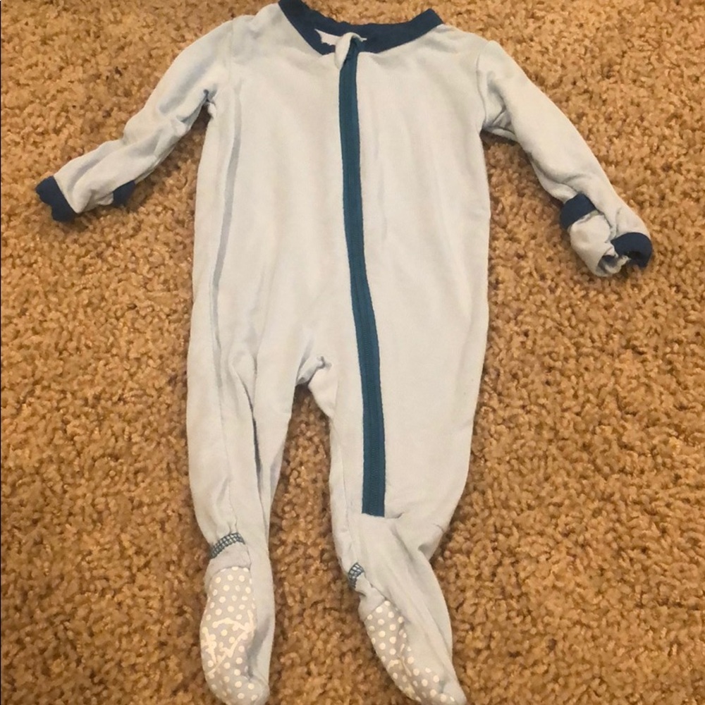 Kickee zipper footie baby blue with navy trim nb